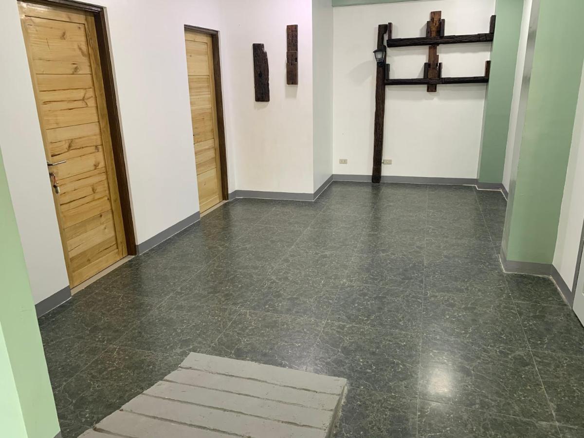 Beinte Singko De Marso Apartments Candon 外观 照片