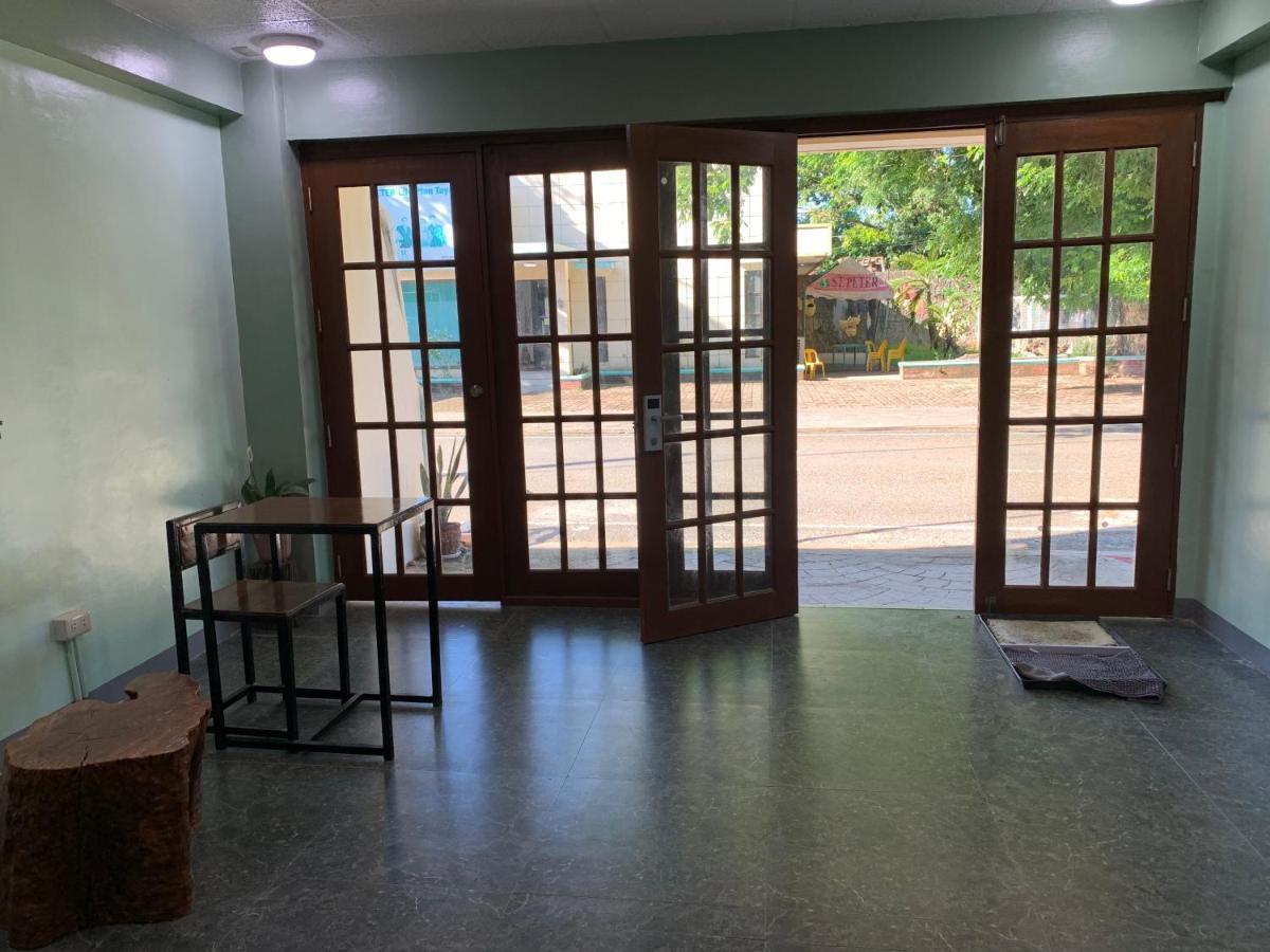 Beinte Singko De Marso Apartments Candon 外观 照片
