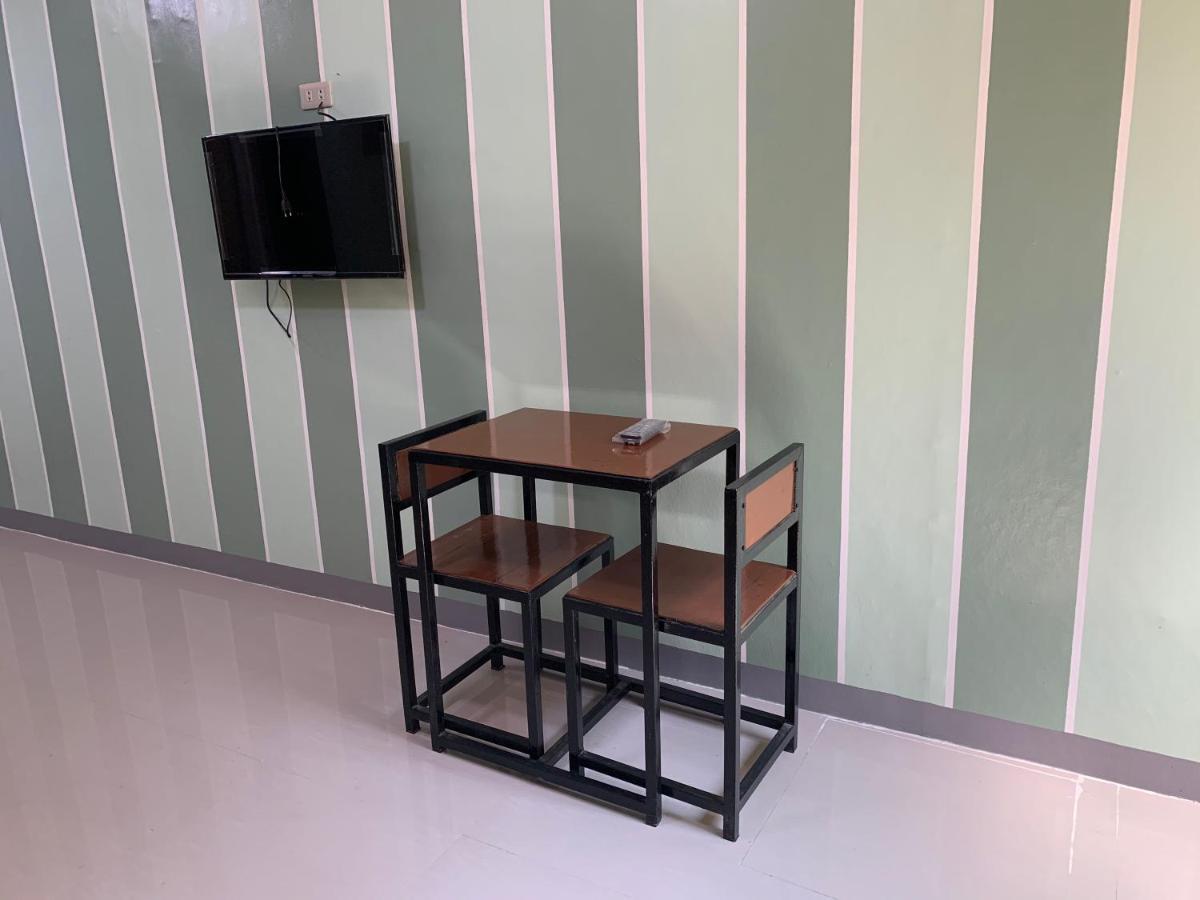 Beinte Singko De Marso Apartments Candon 外观 照片