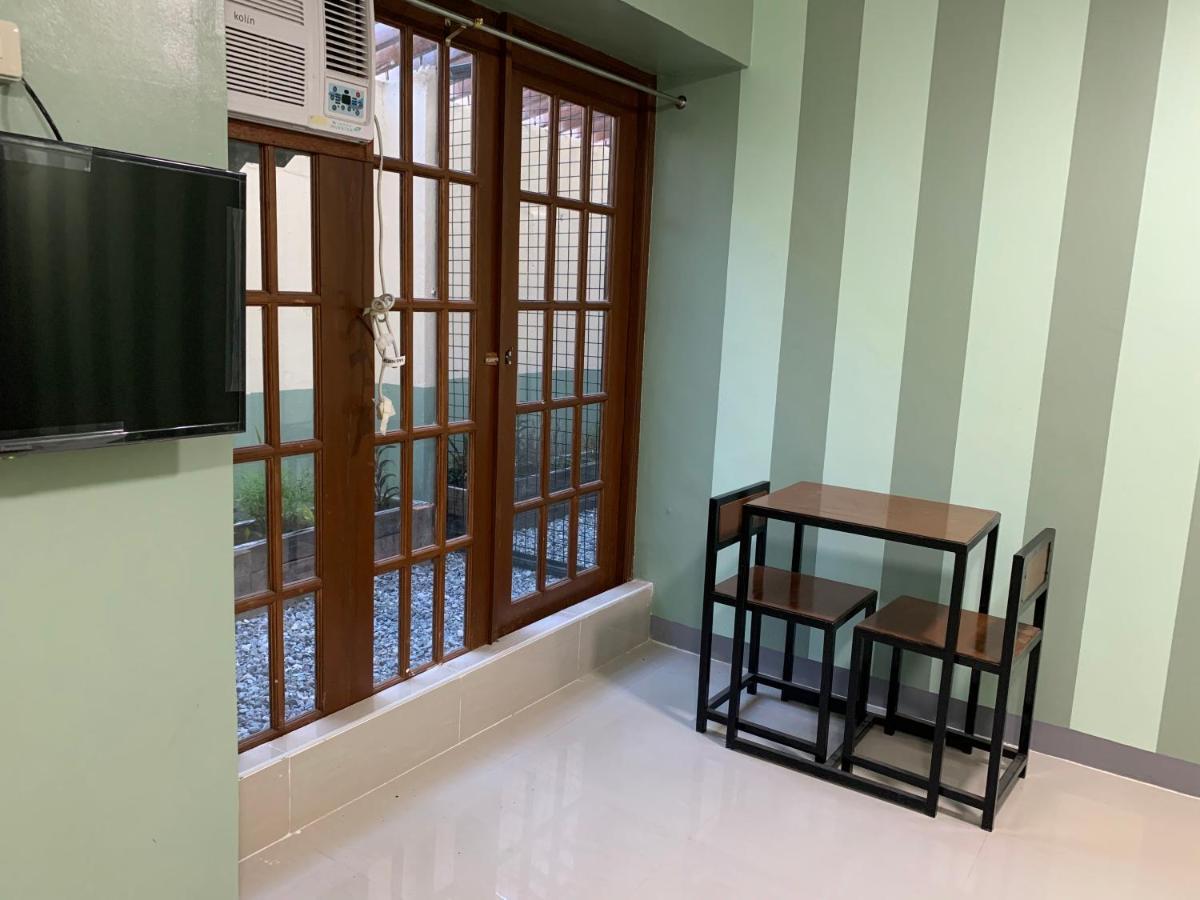 Beinte Singko De Marso Apartments Candon 外观 照片