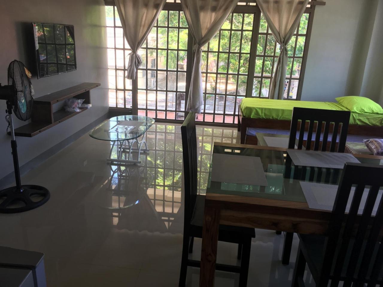Beinte Singko De Marso Apartments Candon 外观 照片