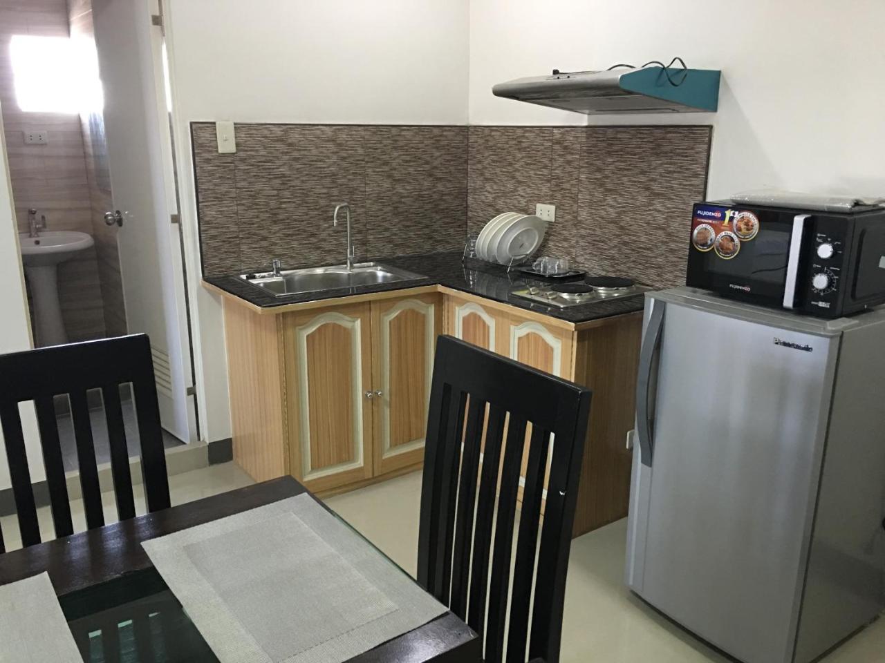 Beinte Singko De Marso Apartments Candon 外观 照片