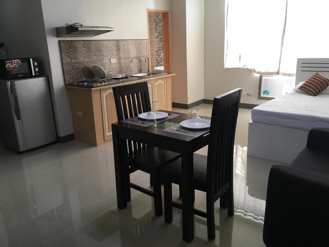 Beinte Singko De Marso Apartments Candon 外观 照片