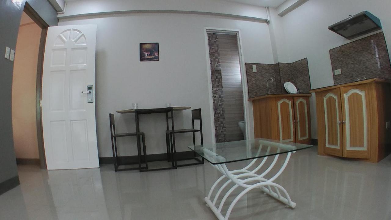 Beinte Singko De Marso Apartments Candon 外观 照片