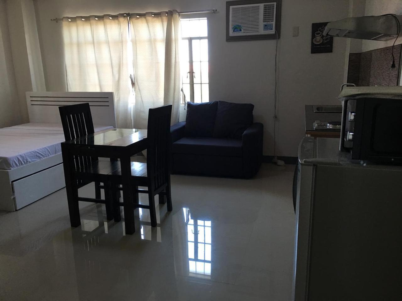Beinte Singko De Marso Apartments Candon 外观 照片