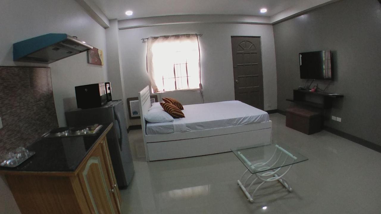 Beinte Singko De Marso Apartments Candon 外观 照片