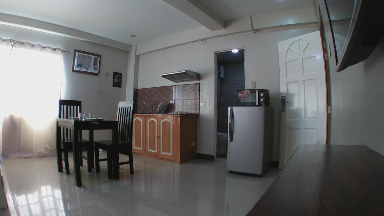 Beinte Singko De Marso Apartments Candon 外观 照片