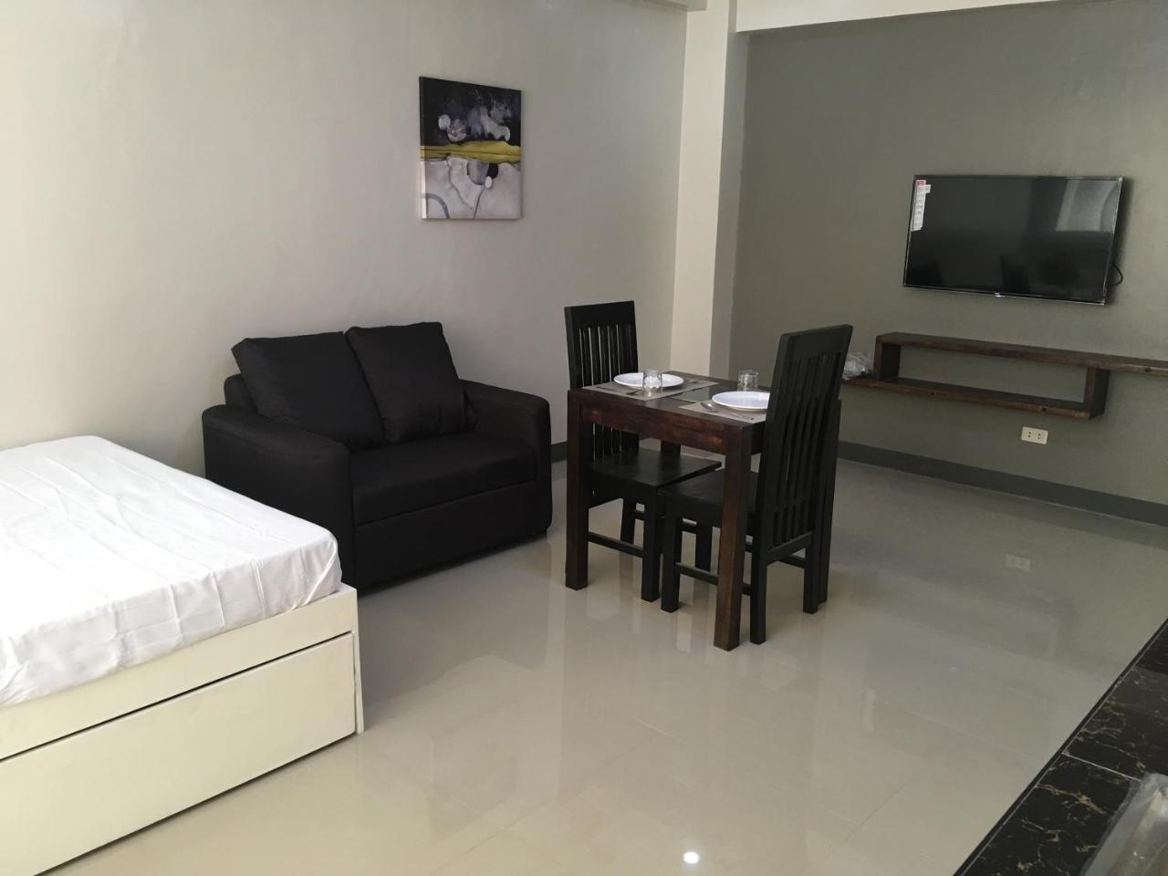 Beinte Singko De Marso Apartments Candon 外观 照片