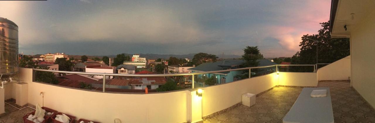 Beinte Singko De Marso Apartments Candon 外观 照片