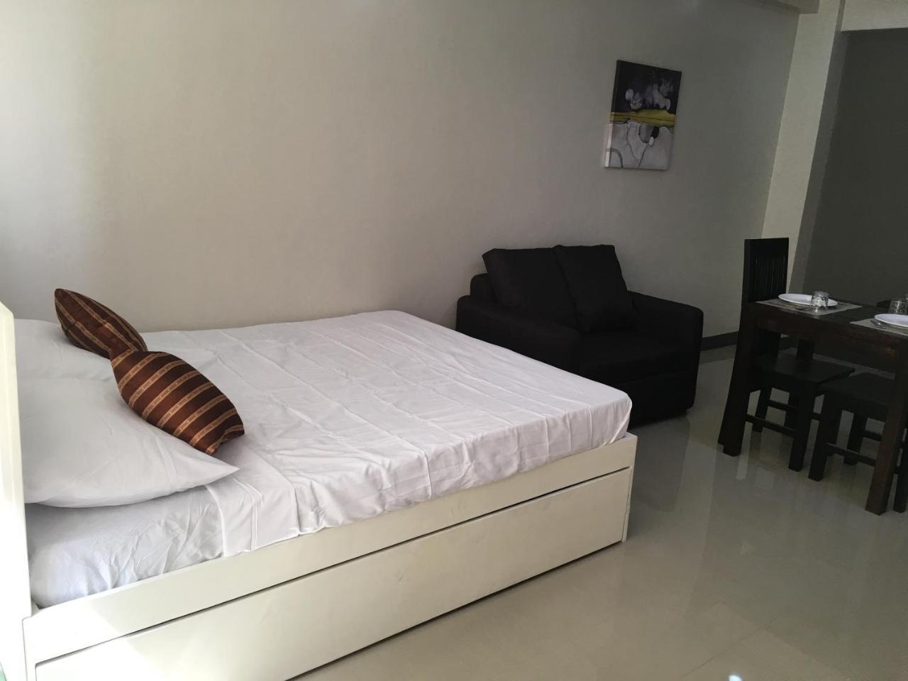 Beinte Singko De Marso Apartments Candon 外观 照片