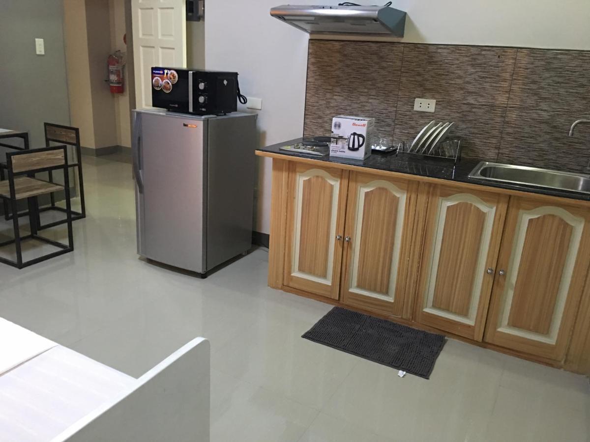 Beinte Singko De Marso Apartments Candon 外观 照片